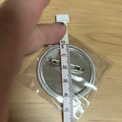 太空便便闪闪发光的绿色罐头徽章